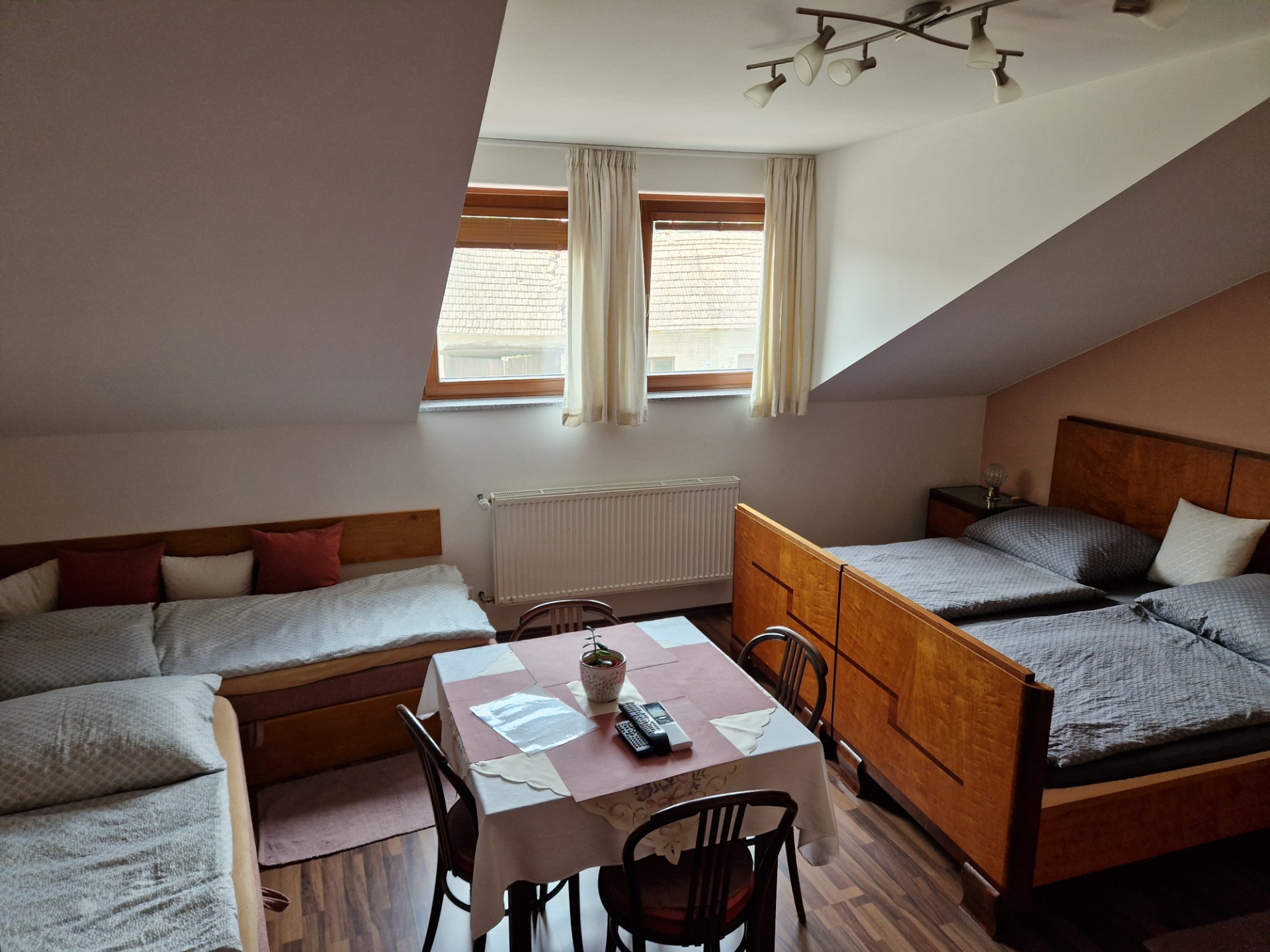 Čtyřlůžkový pokoj